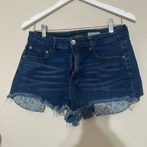 High waisted denim blue shorts